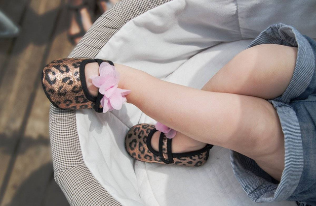Kojenecké balerínky pantofle SOXO s leopardím potiskem