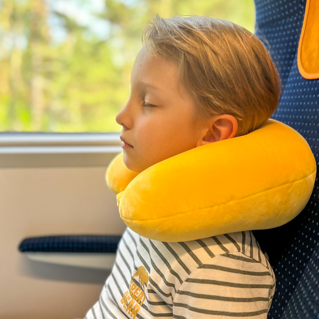 MOMO WAY medvídek multifunkční cestovní polštářek | croissant | polštář na krk