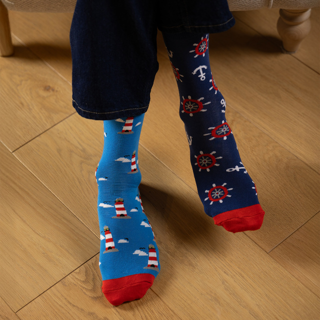 Barevné pánské ponožky SOXO GOOD STUFF nepasující do páru maják