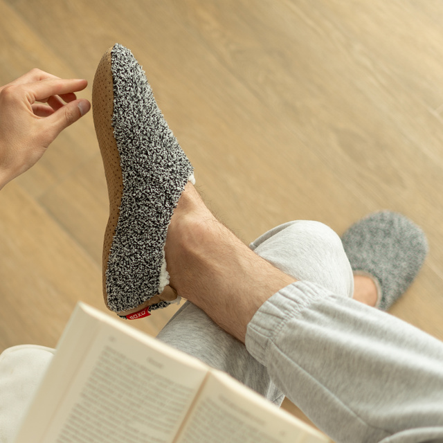 Pantofle SOXO SUPER SOFT s protiskluzovou podrážkou a výstupky z PVC