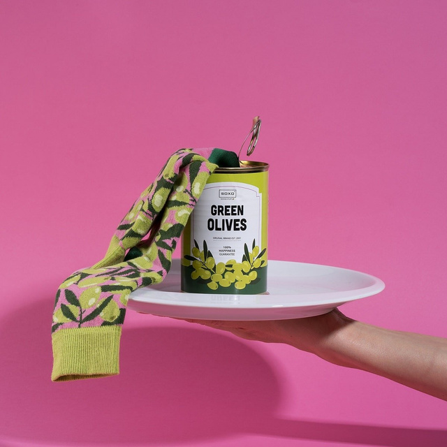 Barevné dámské ponožky SOXO olivy v plechovce