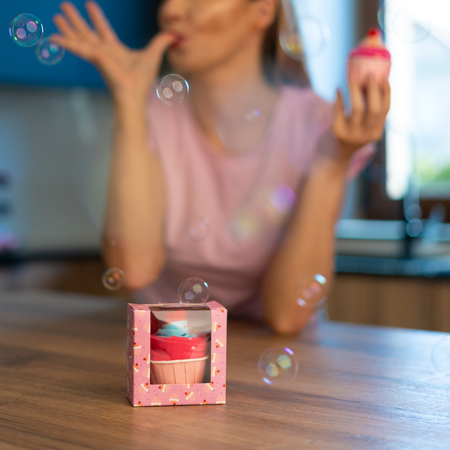 Dámské růžové SOXO cupcake ponožky s výšivkou v balení