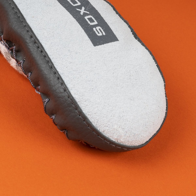 OUTLET Šedé kojenecké pantofle SOXO s šedou koženou podrážkou