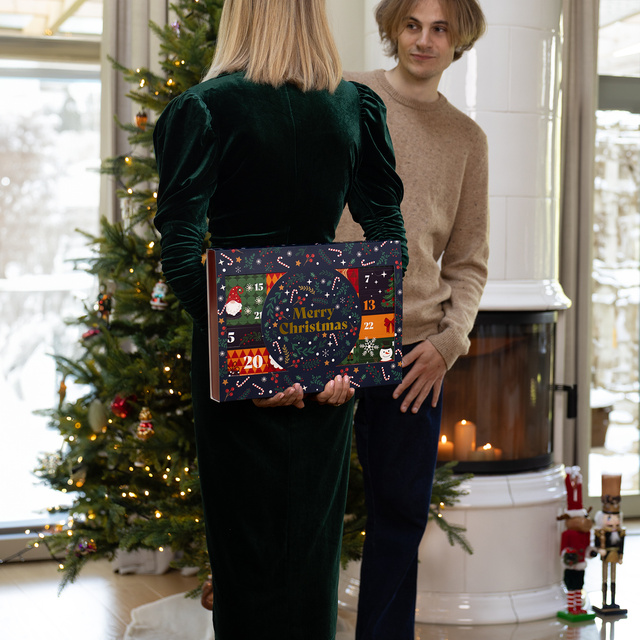 Adventní kalendář s ponožkami 12 párů