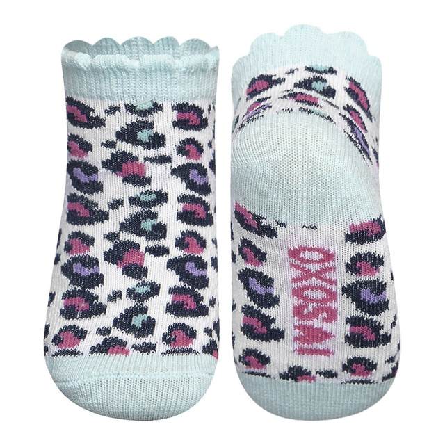 Bílé kojenecké ponožky SOXO s leopardím potiskem