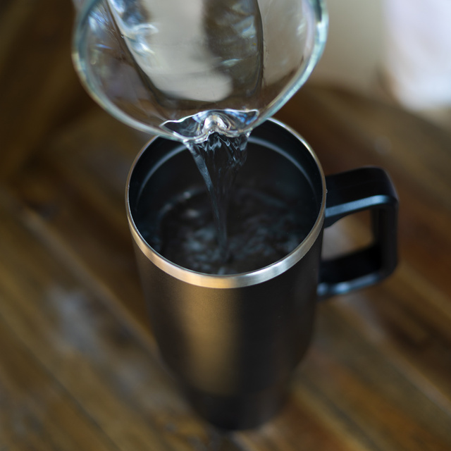 Momo Way termohrnek černý 1200ml