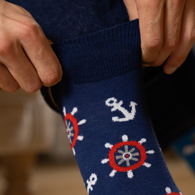 Barevné pánské ponožky SOXO GOOD STUFF nepasující do páru maják