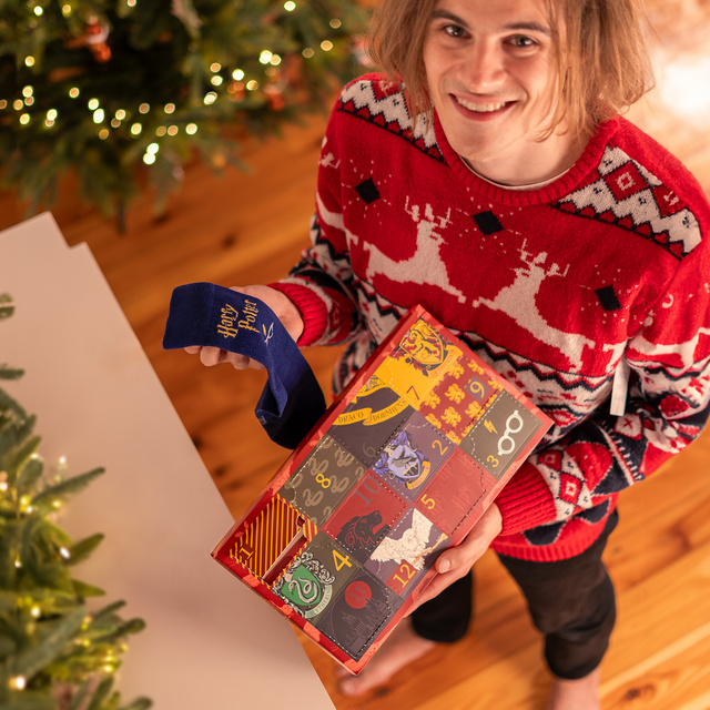 Adventní kalendář s Ponožkami Harry Potter 6-pack